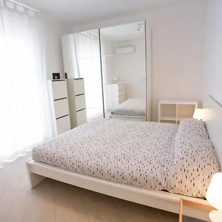 Holiday House Alessia شقة *